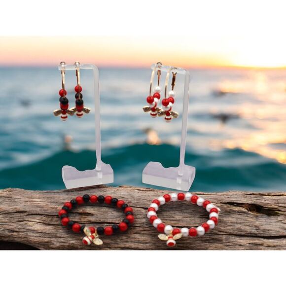 Red and White bead bracelet with matching colored bee with diamond rhinestones - Picture 3 of 5